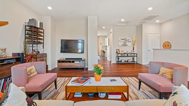 $748,000 | 530 Jade Street, Petaluma, CA 94952