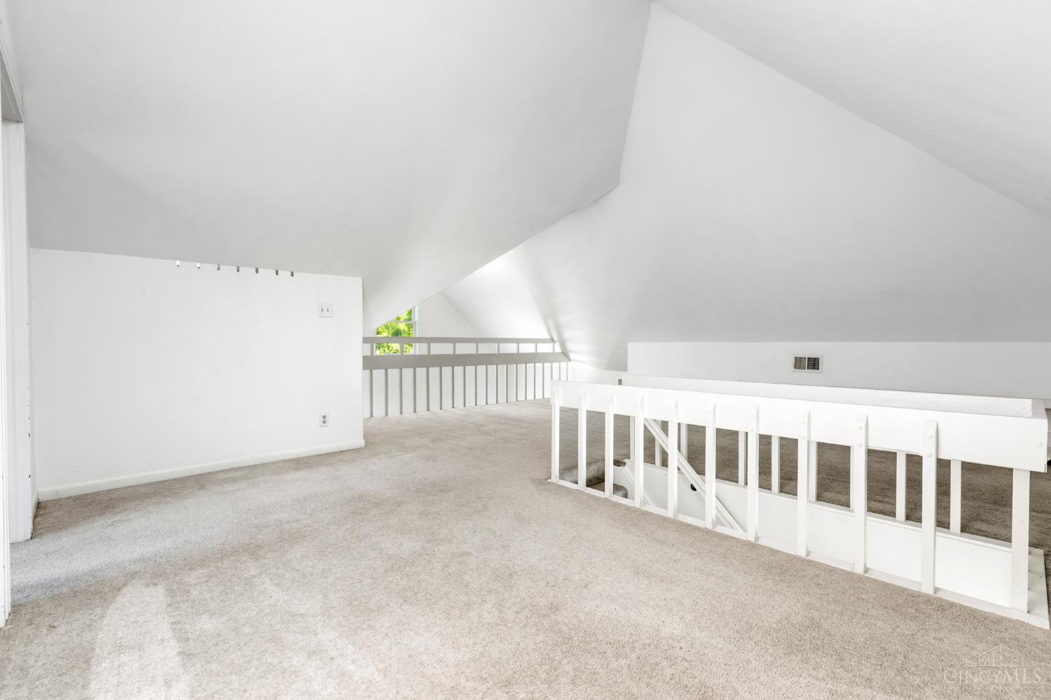 1 Moyer Place Cincinnati, OH 45226 - Photo 26 of 35