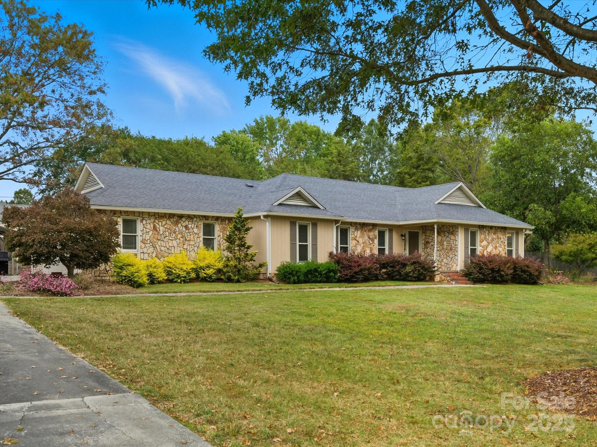1536 Cobblestone Court Fort Mill, SC 29708 - Photo 4 of 47 Gallery Image 4