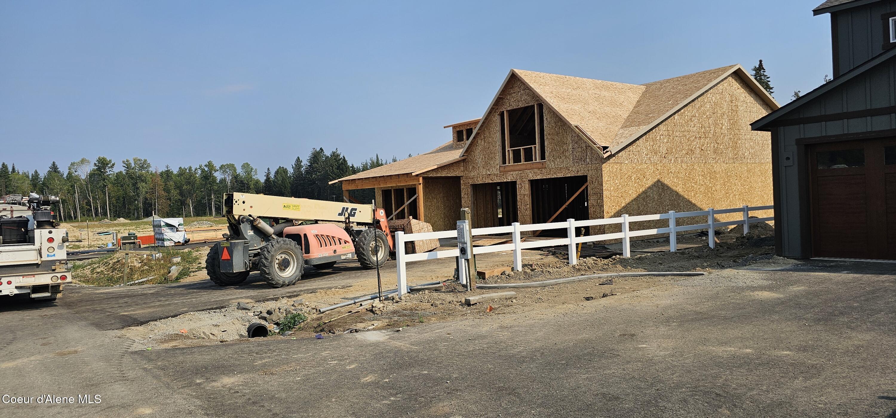 171 Backtrack Road Sandpoint, ID 83864 - Photo 3 of 7 front