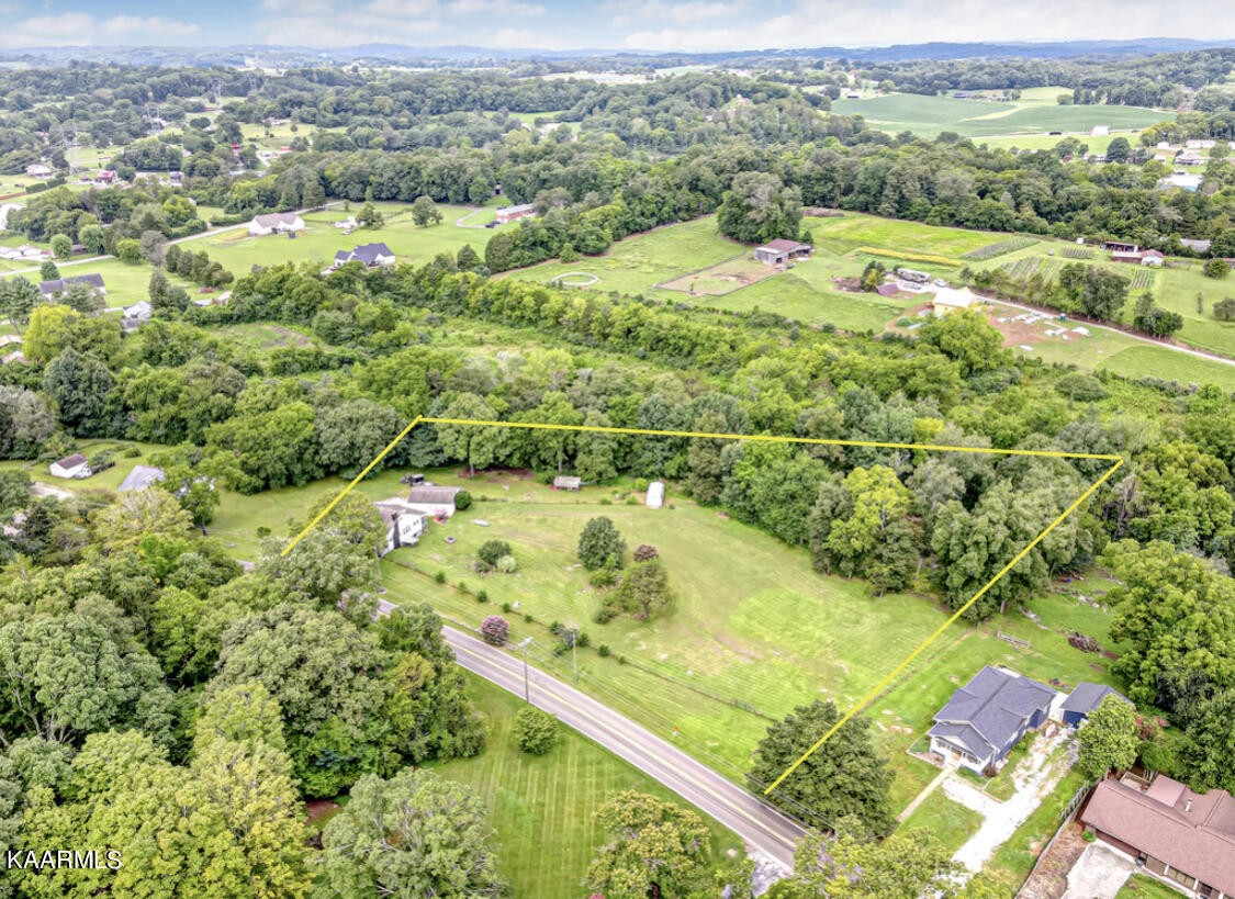 5032 Miser Station Road Friendsville, TN 37737 - Photo 9 of 42 Gallery Image 9