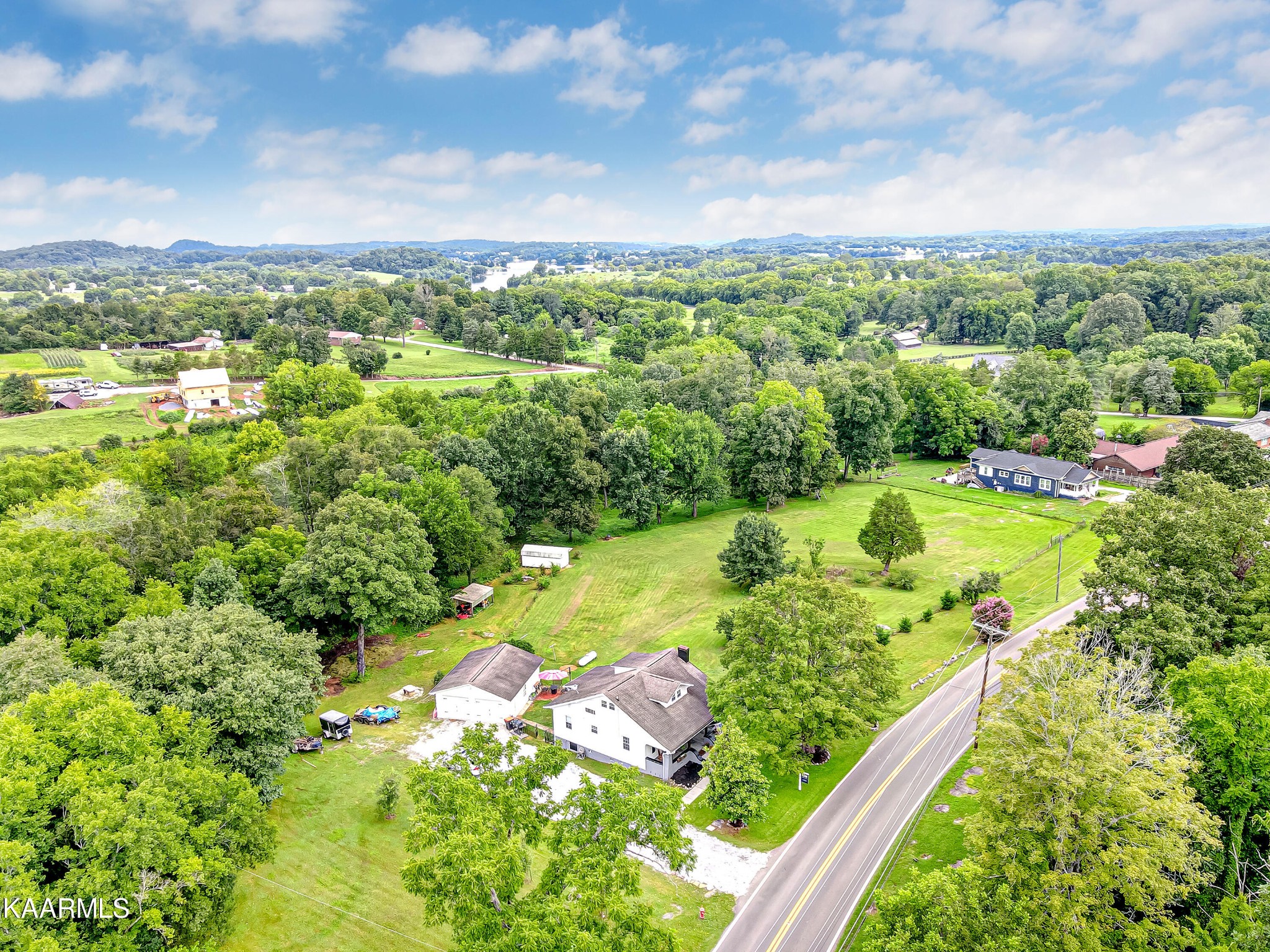 5032 Miser Station Road Friendsville, TN 37737 - Photo 10 of 42 Gallery Image 10