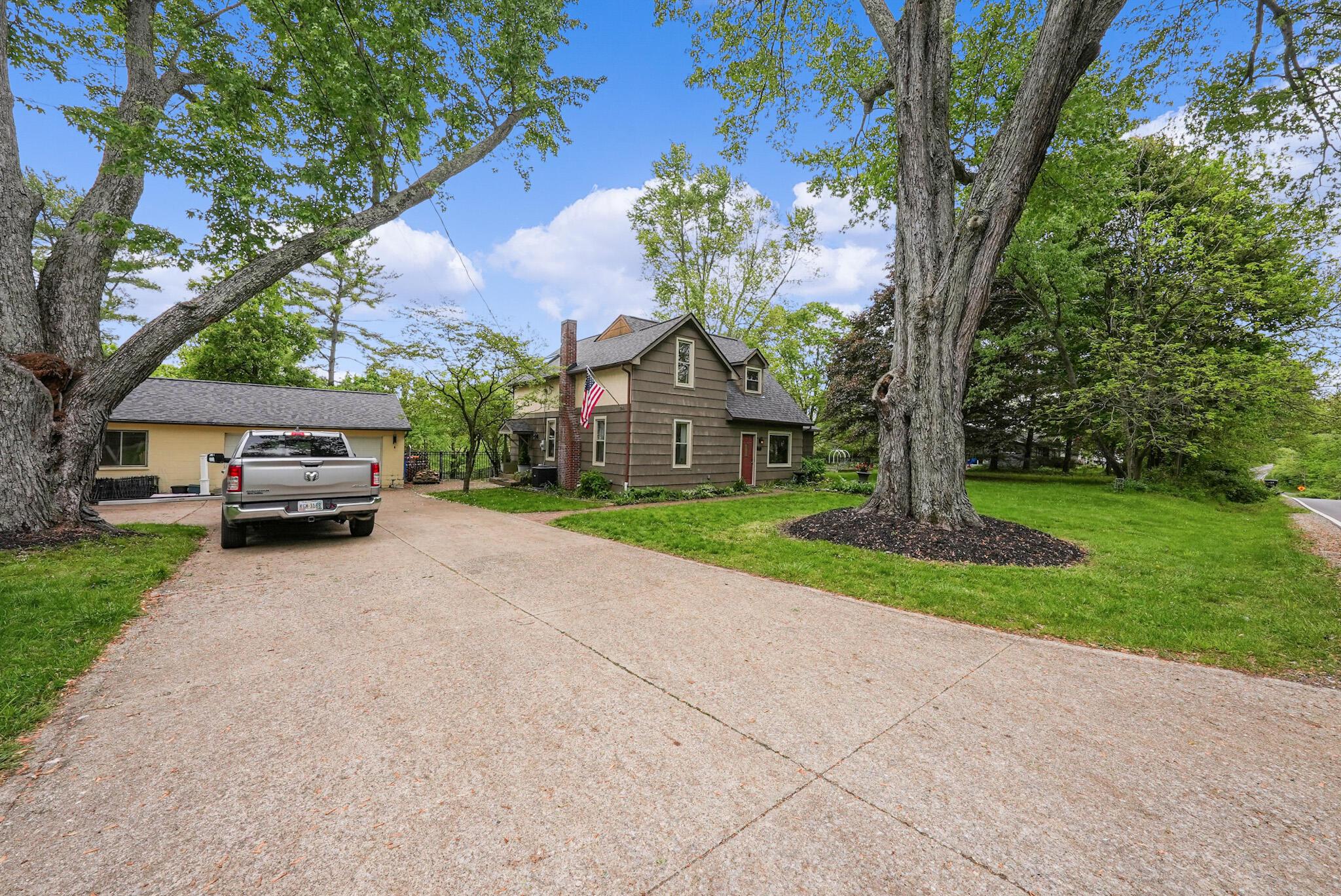 8081 Lewis Center Road Galena, OH 43021 - Photo 3 of 42 DSC02016