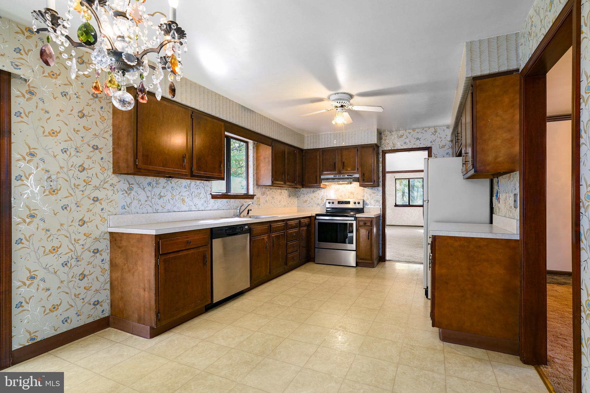 116 Sharpless Drive Elkton, MD 21921 - Photo 5 of 35 Plenty of Cabinets