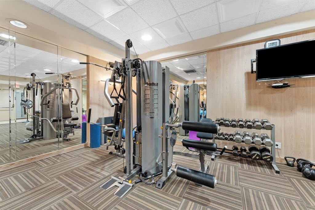 2860 South Ocean Boulevard, Unit 601 Palm Beach, FL 33480 - Photo 22 of 28 a view of a room with gym equipment