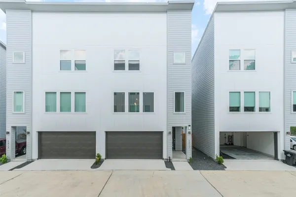 $2,400 | 4817 Martin Oaks Lane, Houston, TX 77018