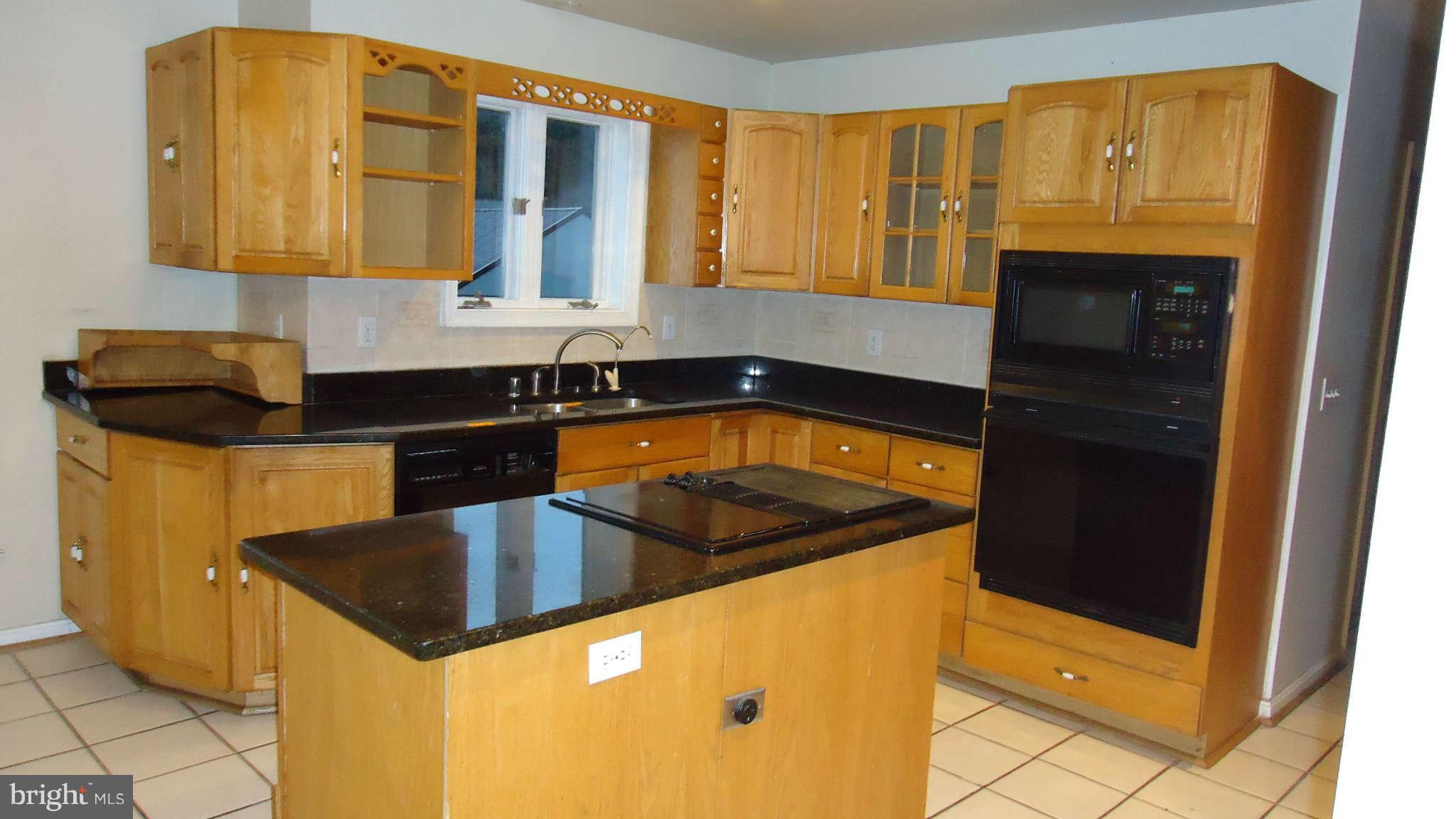 396 Leppo Road Westminster, MD 21158 - Photo 7 of 17 Kitchen
