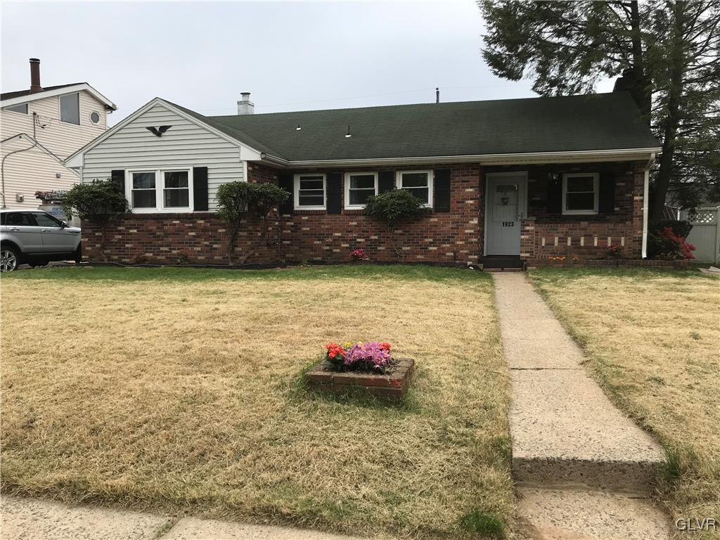 1923 Cloverdale Road Bethlehem, PA 18018 - Photo 1 of 18 Gallery Image 1