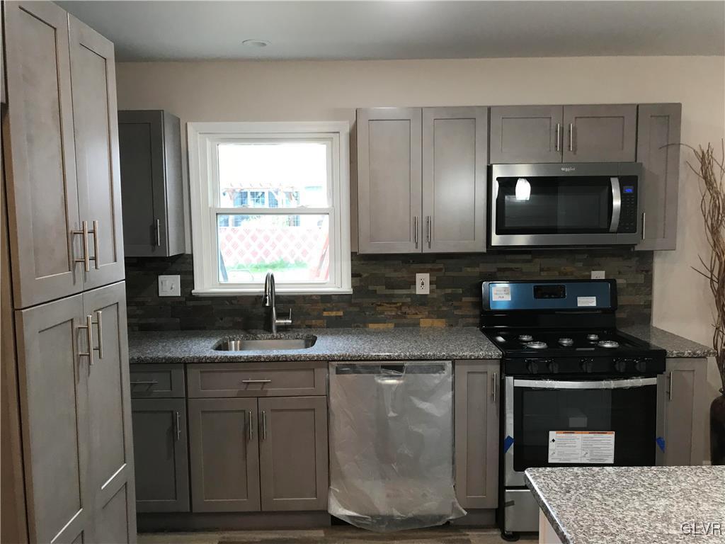 1923 Cloverdale Road Bethlehem, PA 18018 - Photo 7 of 18 Gallery Image 7