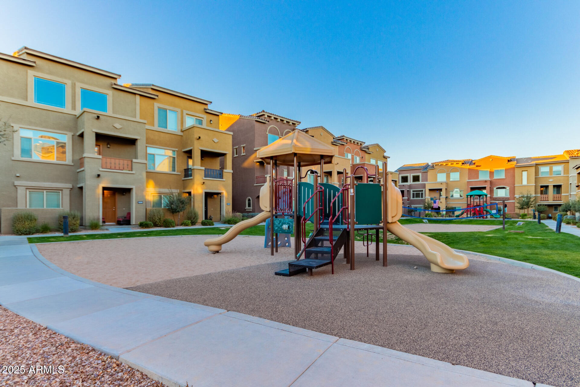 240 West Juniper Avenue, Unit 1010 Gilbert, AZ 85233 - Photo 40 of 46 a view of park with large trees