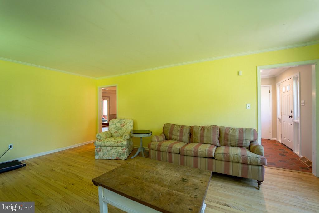 6208 Greenhill Road New Hope, PA 18938 - Photo 18 of 41 Existing living room
