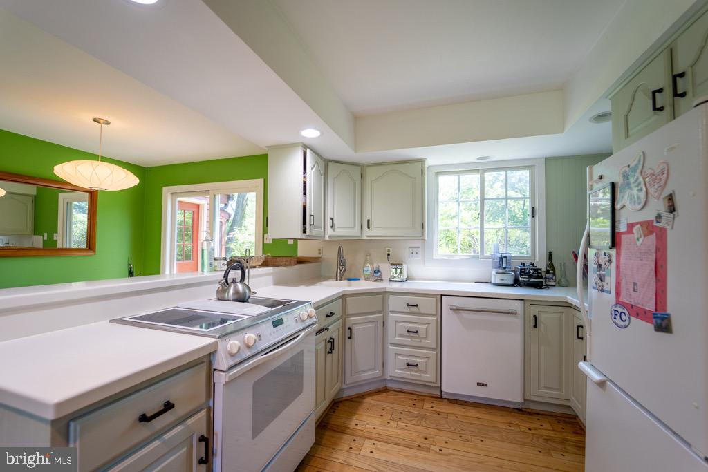 6208 Greenhill Road New Hope, PA 18938 - Photo 7 of 41 Gallery Image 7