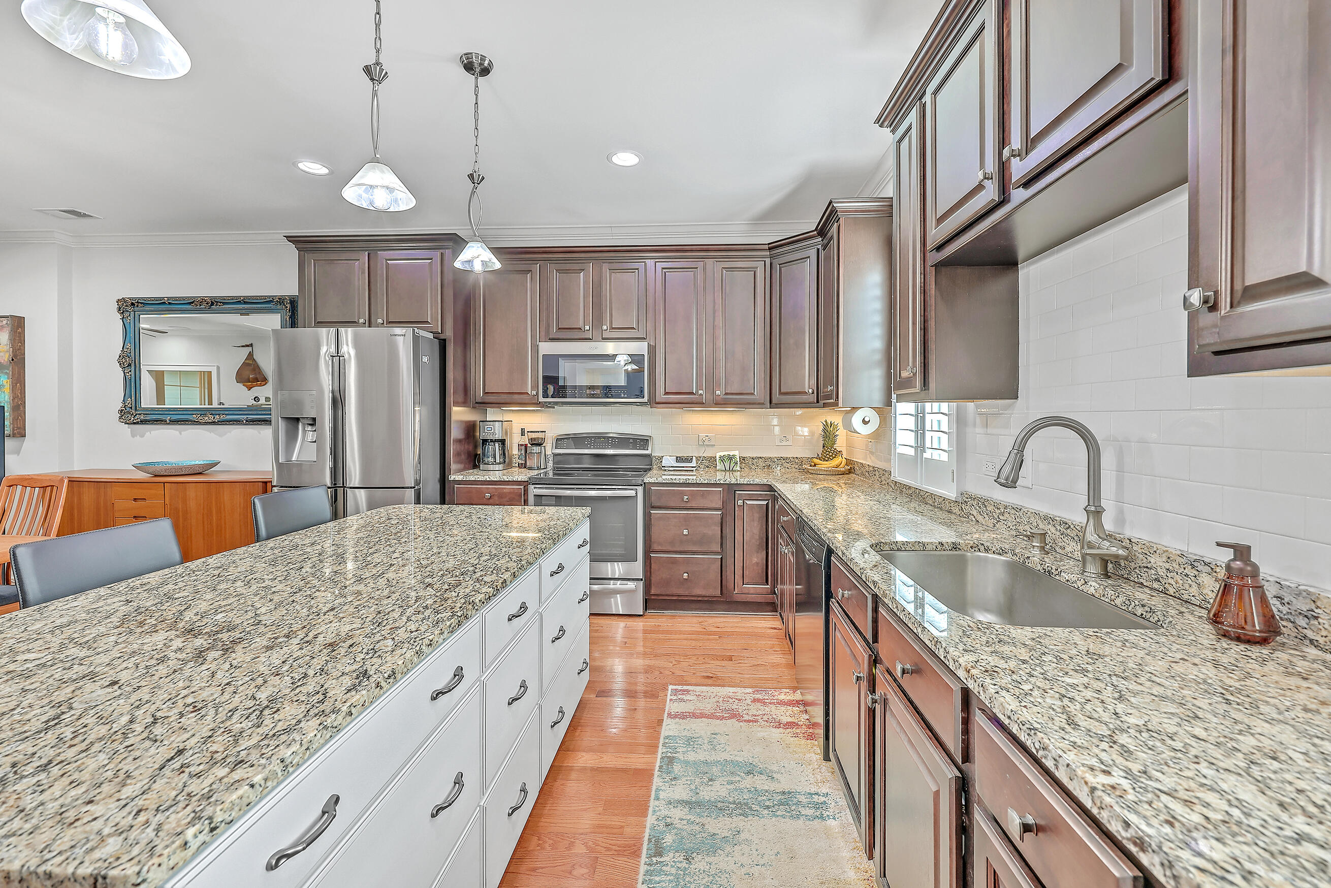 201 Slipper Shell Court Mount Pleasant, SC 29464 - Photo 8 of 45 ZYN_4020_1_2_3_4_5_6