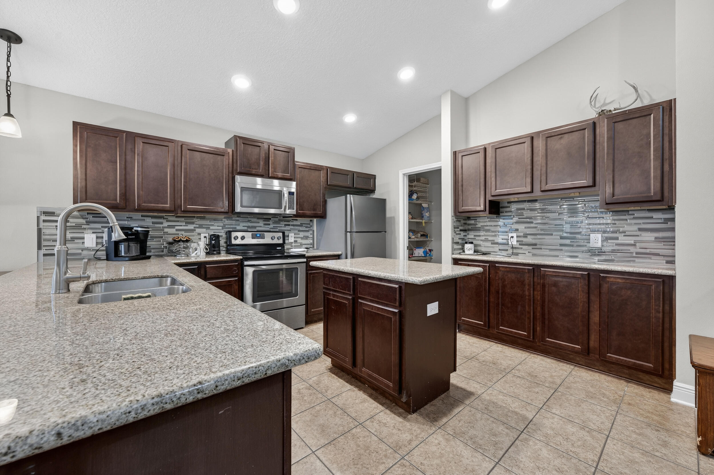 3110 Edelstein Drive Crestview, FL 32539 - Photo 11 of 37 3110 edelstein dr-crestview-12