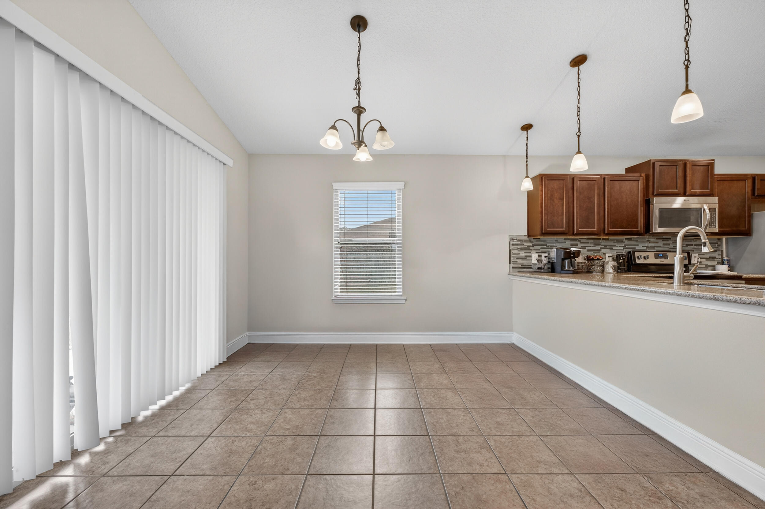 3110 Edelstein Drive Crestview, FL 32539 - Photo 17 of 37 3110 edelstein dr-crestview-18