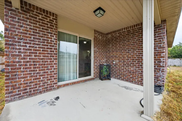 a view of an outdoor space