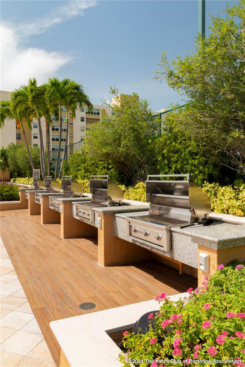 90 Alton Road, Unit 1409 Miami Beach, FL 33139 - Photo 24 of 35