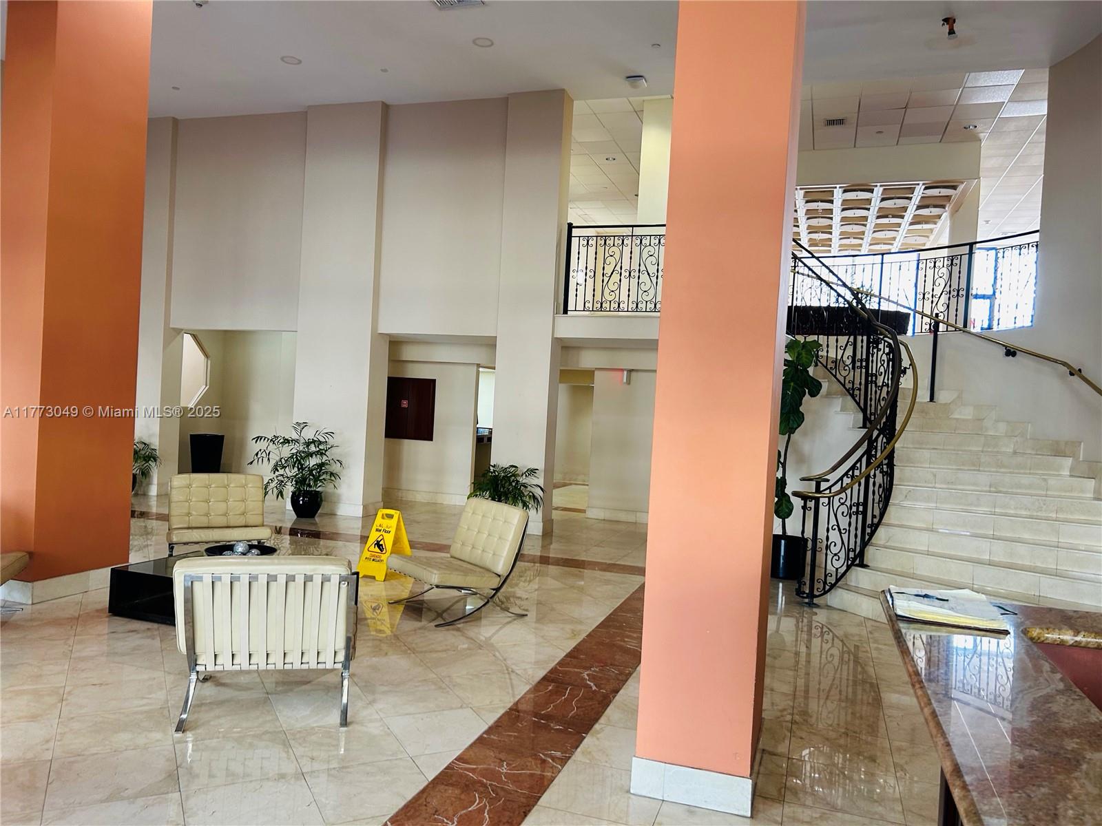 5825 Collins Avenue, Unit 5D Miami Beach, FL 33140 - Photo 17 of 33