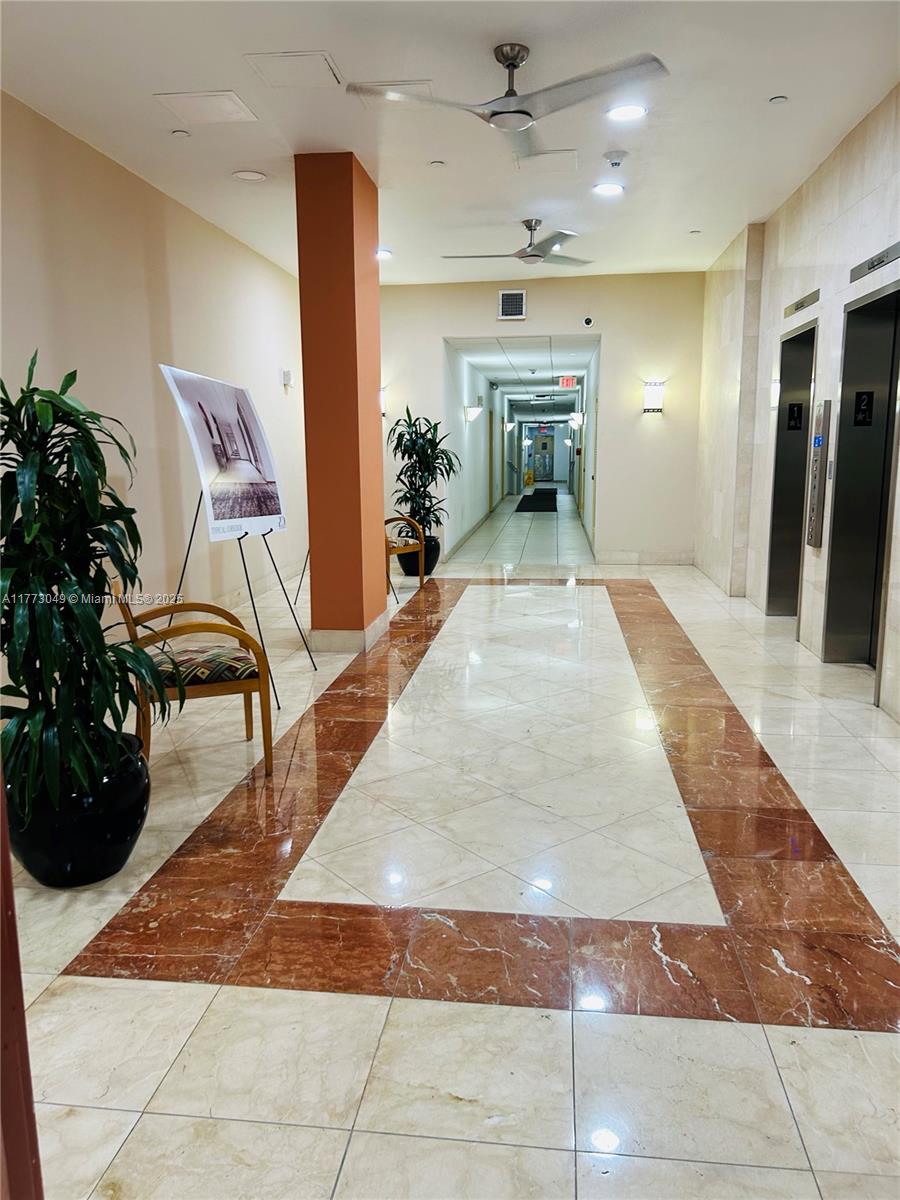 5825 Collins Avenue, Unit 5D Miami Beach, FL 33140 - Photo 19 of 33