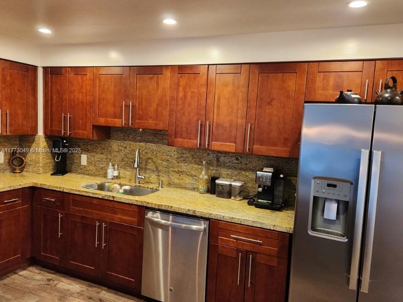 5825 Collins Avenue, Unit 5D Miami Beach, FL 33140 - Photo 7 of 33