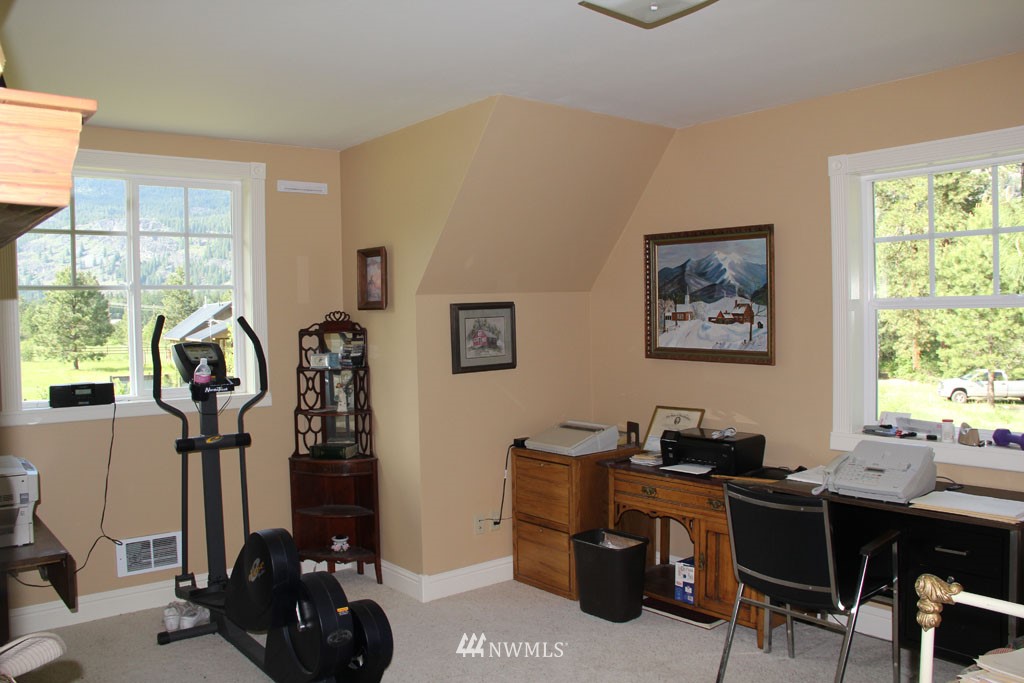 17998 State Rte 20 Winthrop, WA 98862 - Photo 19 of 25 Gallery Image 19