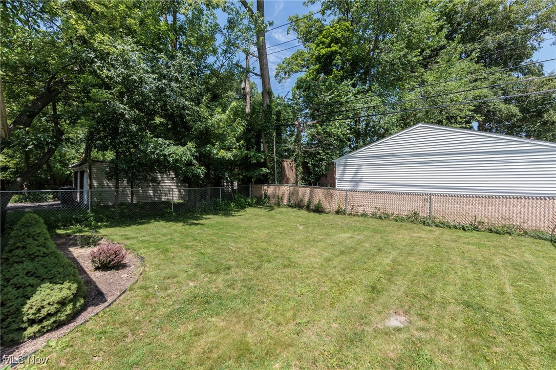 2199 Barrington Road Cleveland, OH 44118 - Photo 24 of 50