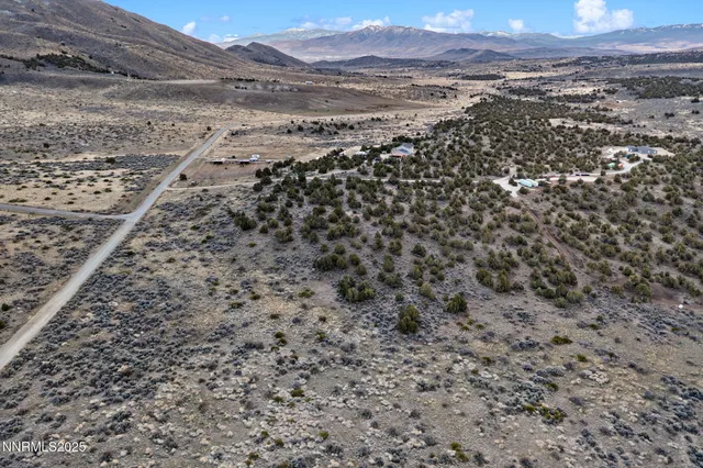 a view of a dry field