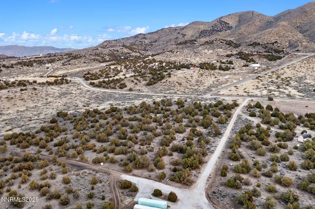 a view of an outdoor space