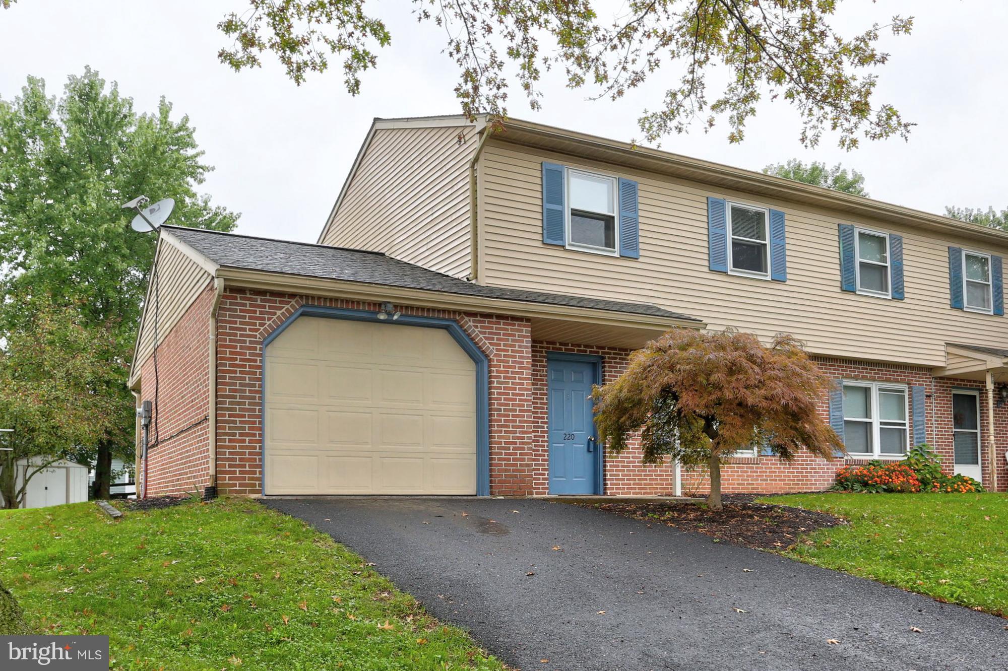 220 Miller Road Akron, PA 17501 - Photo 3 of 30