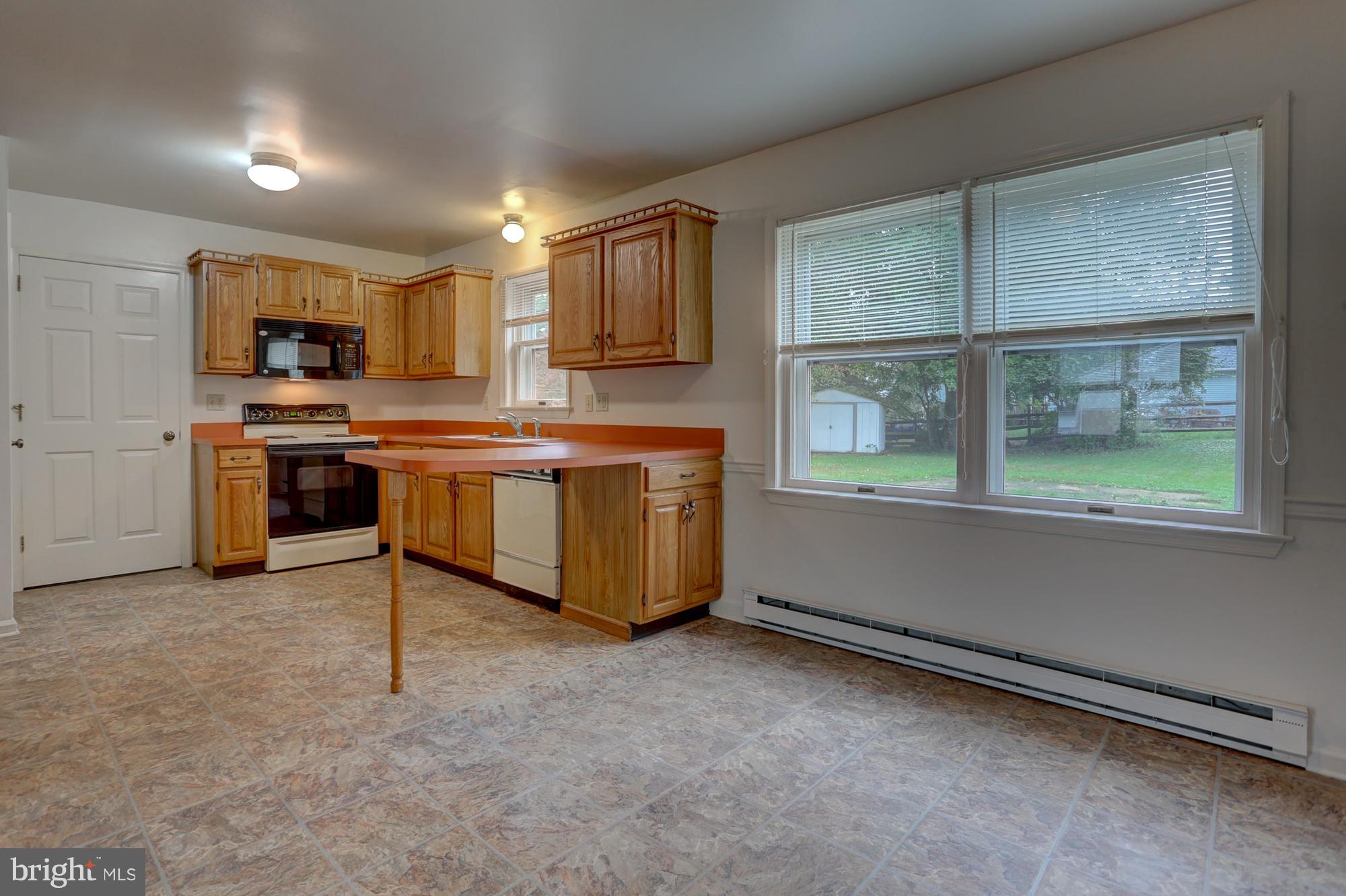 220 Miller Road Akron, PA 17501 - Photo 8 of 30