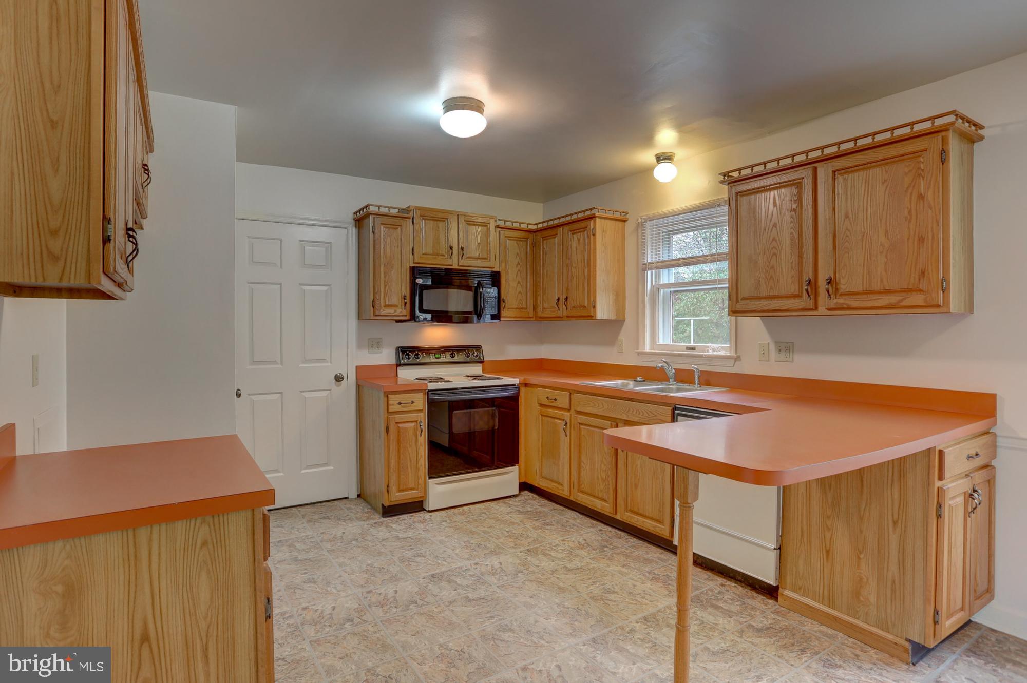 220 Miller Road Akron, PA 17501 - Photo 10 of 30