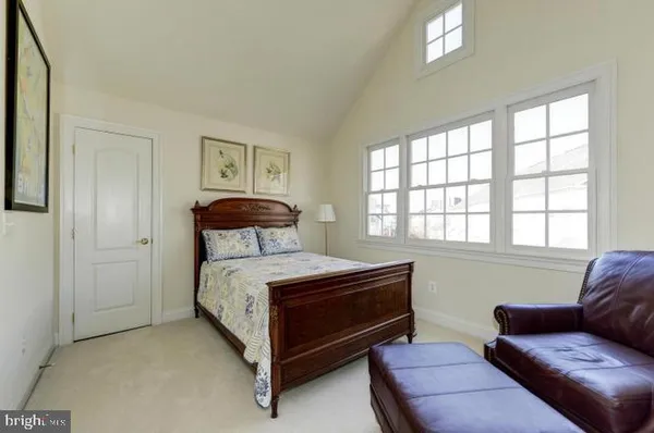 $5,000 | 174 Cameron Station Boulevard, Alexandria, VA 22304