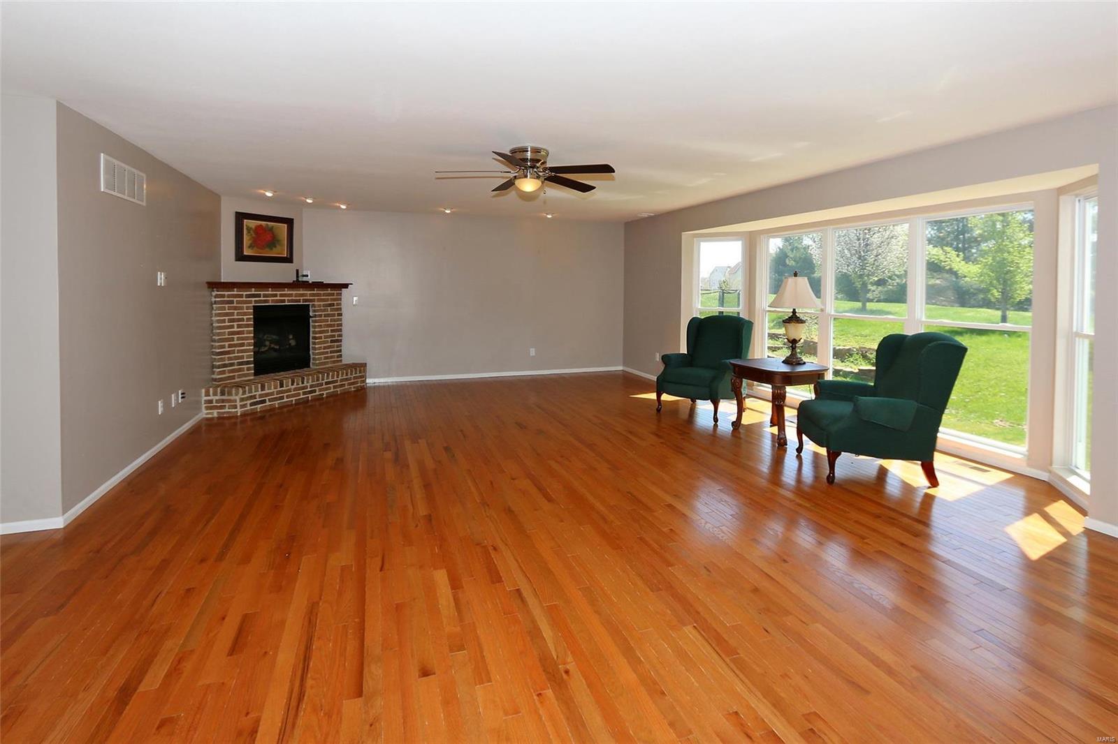 210 Strathmoor Way Dardenne Prairie, MO 63368 - Photo 12 of 48