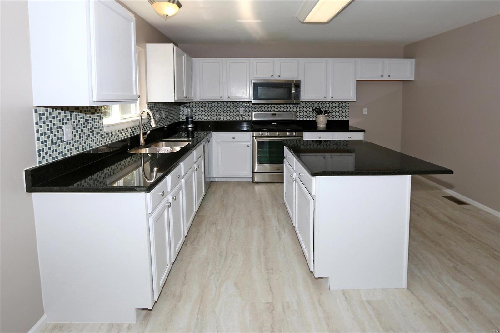 210 Strathmoor Way Dardenne Prairie, MO 63368 - Photo 20 of 48