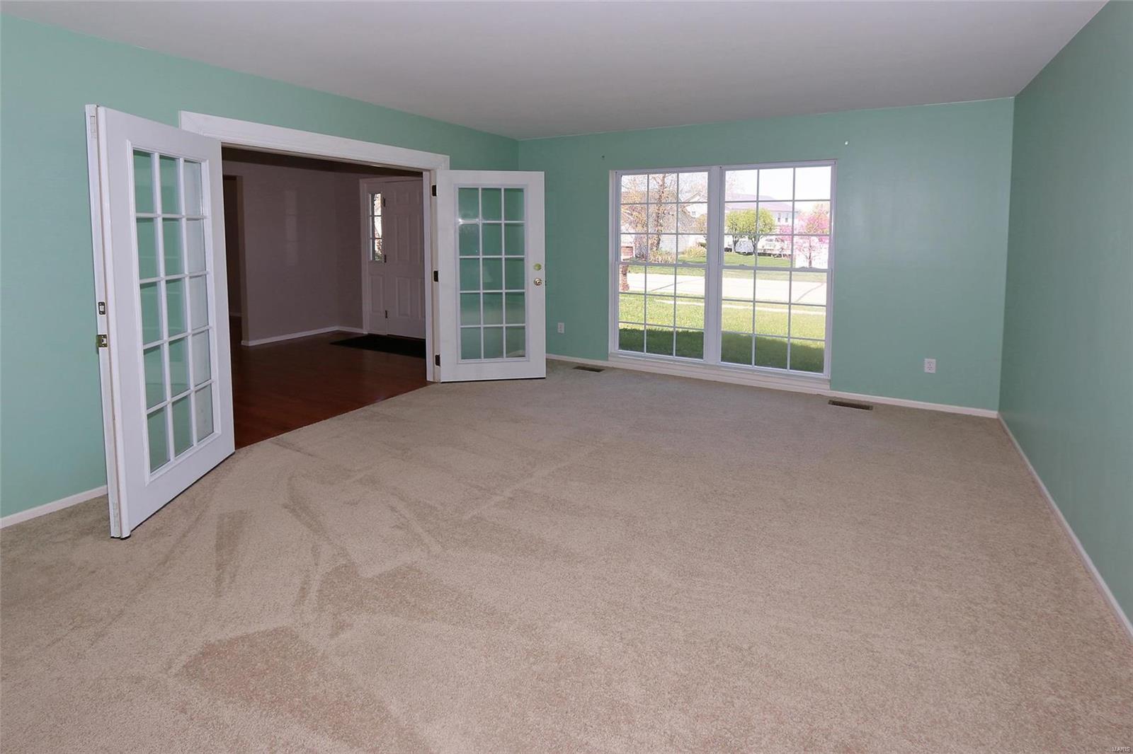 210 Strathmoor Way Dardenne Prairie, MO 63368 - Photo 9 of 48