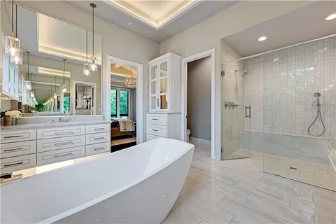 $3,750,000 | 17023 Wallace Way, Loch Lloyd, MO 64012