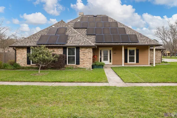 $352,000 | 4117 Elizabeth Deborah Drive, Zachary, LA 70791