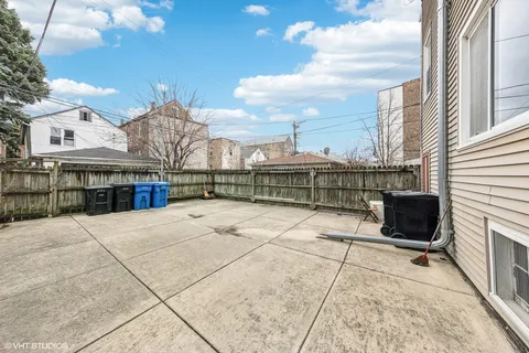 $549,000 | 925 West 31st Street, Chicago, IL 60608
