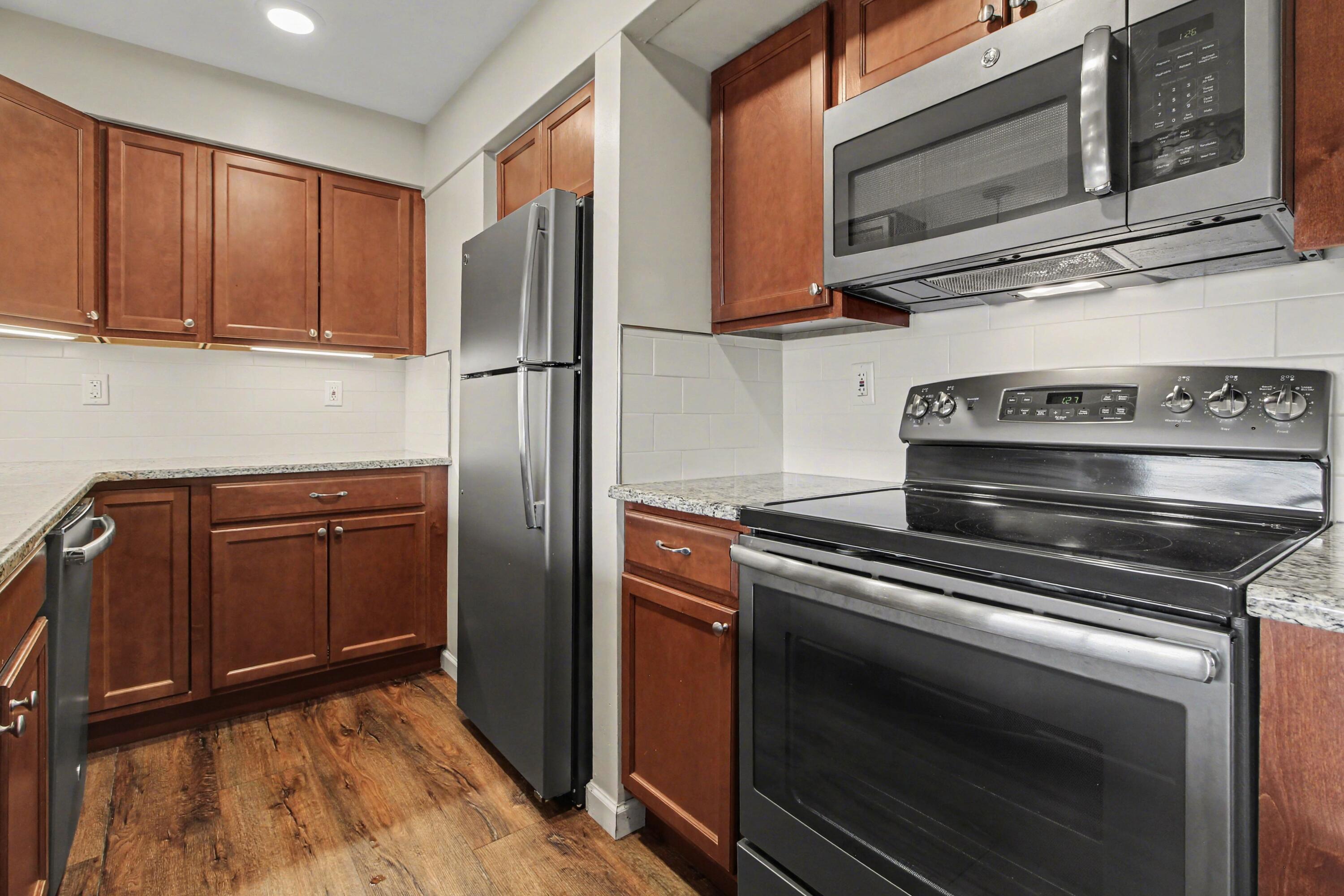 1744 Grove Road, Unit A202 Ypsilanti, MI 48198 - Photo 19 of 39 012_file_1156