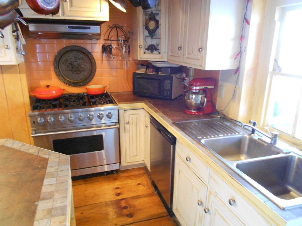1591 Roscoe Road Charlotte, VT 05445 - Photo 7 of 34 Gallery Image 7