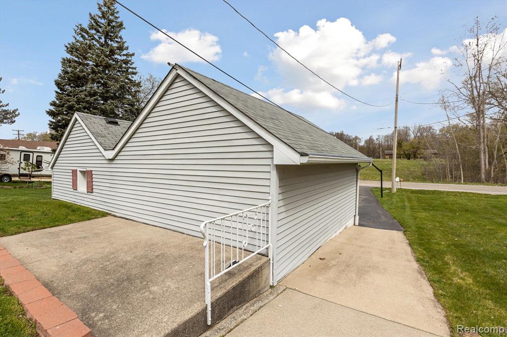 4078 East Pierson Road Flint, MI 48506 - Photo 25 of 59