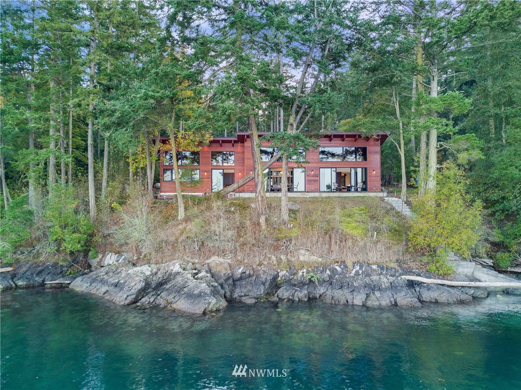 302 Halsey Road Friday Harbor, WA 98250 - Photo 3 of 19 Gallery Image 3