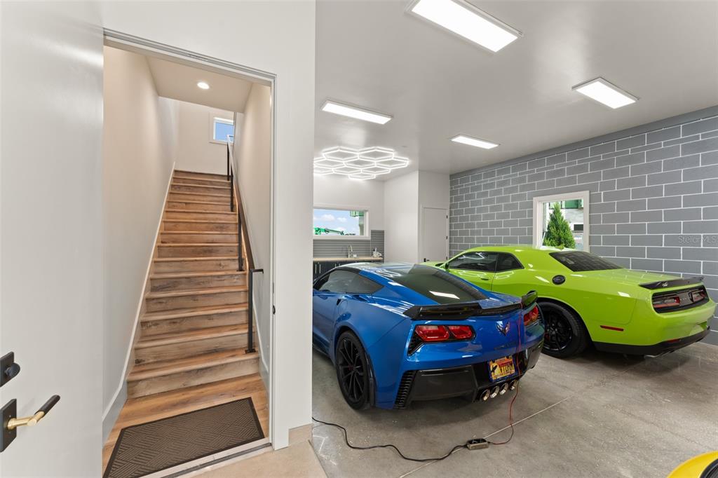 396 Chicane Circle, Unit 5 Auburndale, FL 33823 - Photo 46 of 62 a bedroom with bed and a window