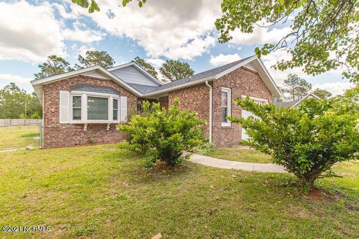 565 Sand Ridge Road Hubert, NC 28539 - Photo 3 of 22 20160425225916134667000000-o - Copy - Co
