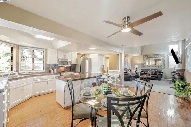 $1,150,000 | 5988 Corte Cerritos, Pleasanton, CA 94566