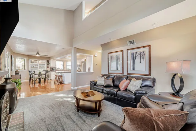 $1,150,000 | 5988 Corte Cerritos, Pleasanton, CA 94566