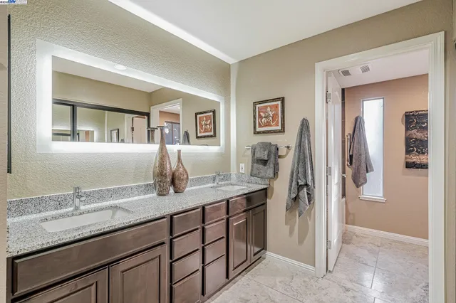 $1,150,000 | 5988 Corte Cerritos, Pleasanton, CA 94566