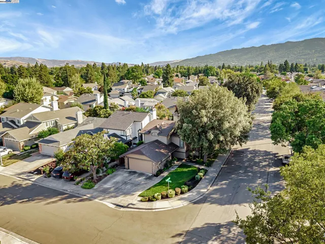 $1,150,000 | 5988 Corte Cerritos, Pleasanton, CA 94566