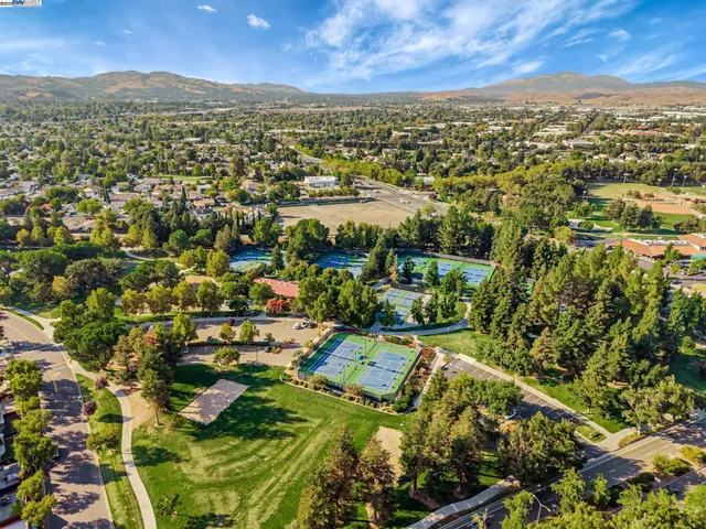 $1,150,000 | 5988 Corte Cerritos, Pleasanton, CA 94566