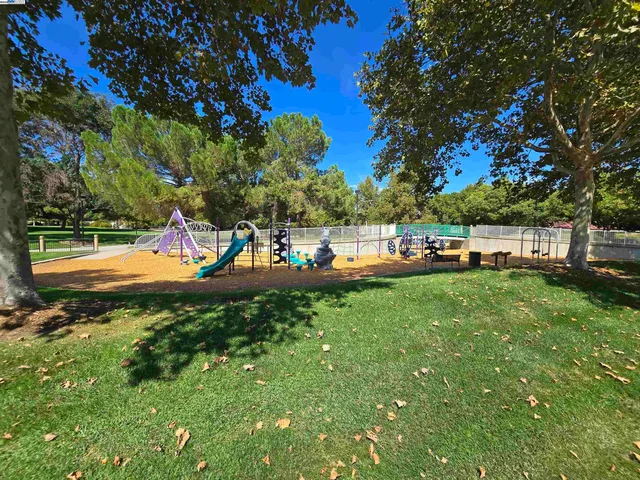 $1,150,000 | 5988 Corte Cerritos, Pleasanton, CA 94566